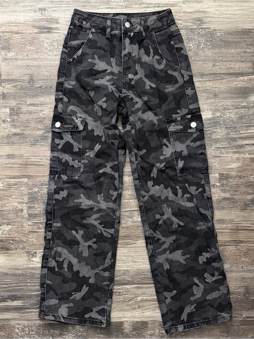 SHEIN black gray camo cargo wide leg denim jeans women’s petite XXS
